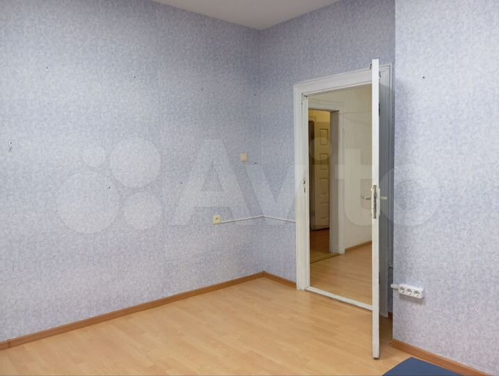 3-к. квартира, 110 м², 1/5 эт.
