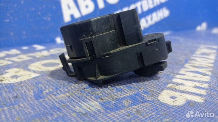 Моторчик заслонок отопителя Bmw E60 седан N52B30