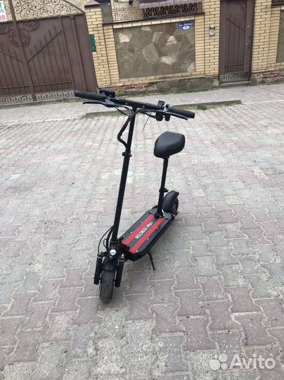 Электросамокат М4 PRO