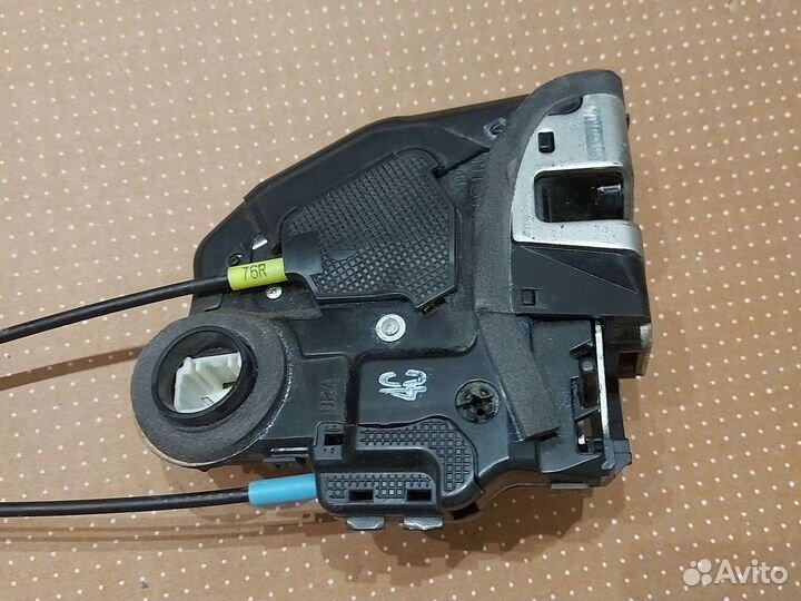 Замок двери Тойота Венза