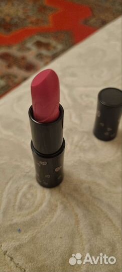 Помада, лак Mary Kay и помады faberlic