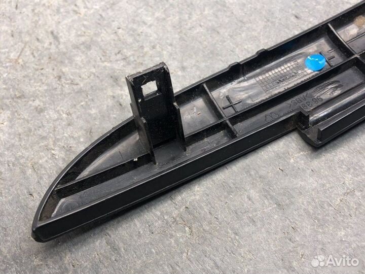 Накладка торпедо правая Chevrolet Aveo T200