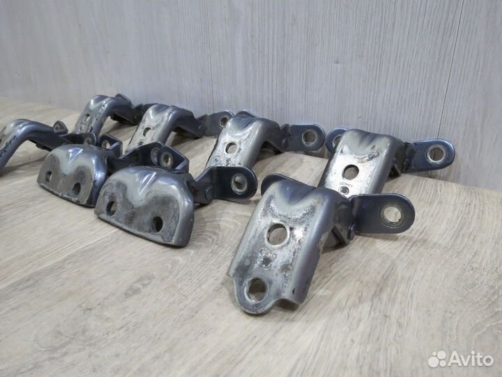 Петля двери Kia Optima 3