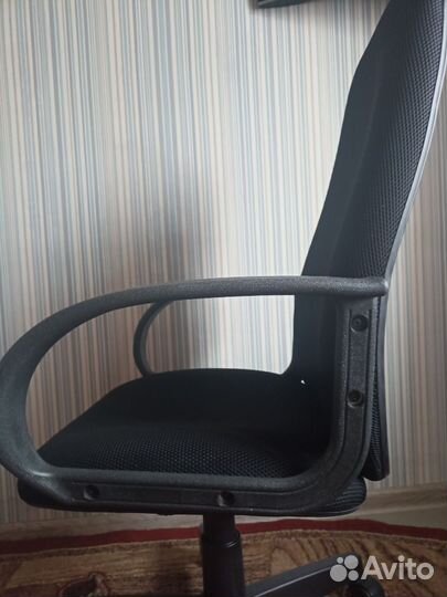 Компьютерное кресло