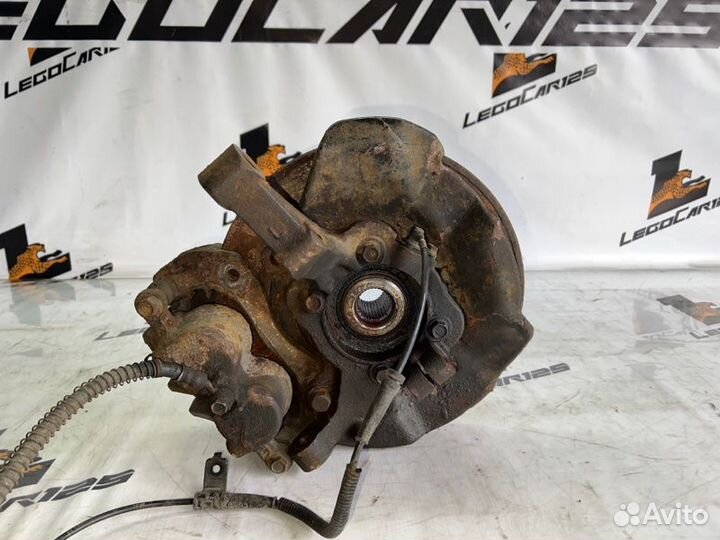 Ступица передняя правая Hyundai Santa Fe D4EA 2007