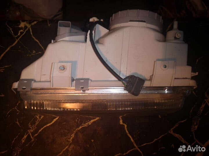 Фара левая Saab 9000