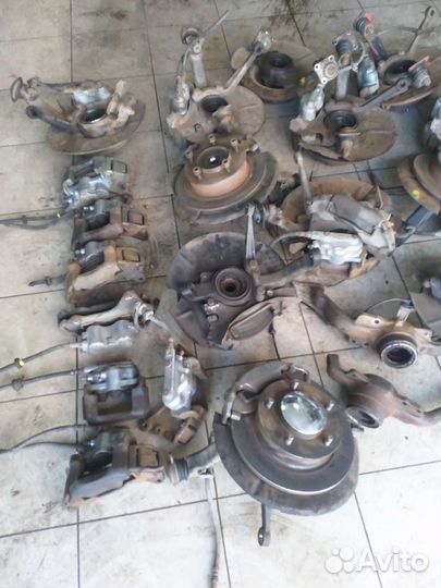 Кулак ступица суппорта. Нива 21214.2123