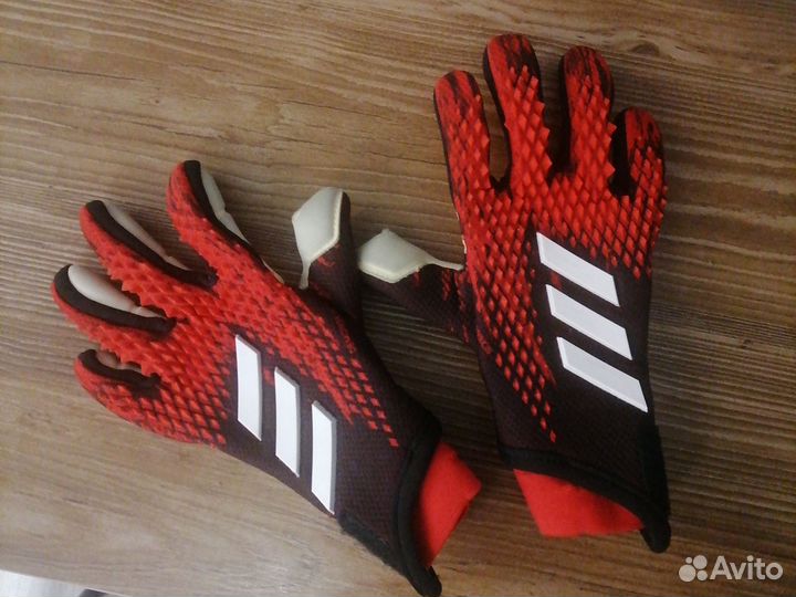 Вратарские перчатки adidas predator pro размер 4