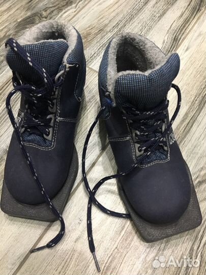 Лыжные ботинки