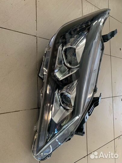 Правая фара Toyota Camry 50 тюнинг с диодами