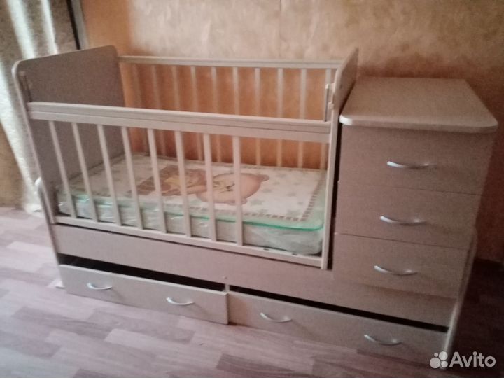 Детская кроватка 2 в одном от рождения до школы