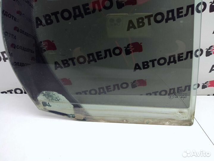 Форточка двери з/п Volkswagen Golf MK5 2006