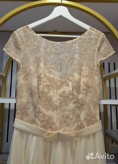 Бежевое вечернее платье размер 48