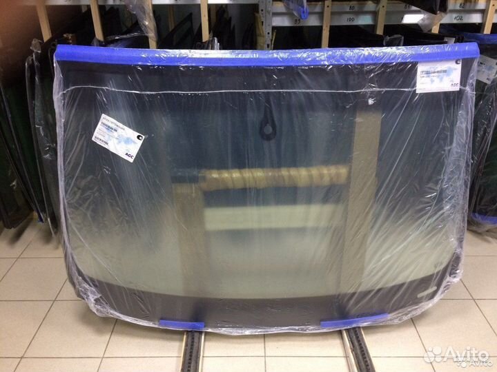 Стекло лобовое на Audi Q7