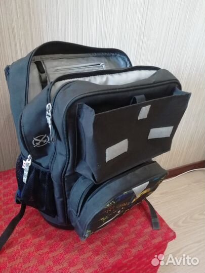 Школьный ранец (каркасный рюкзак) для мальчиков