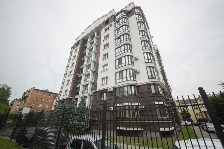 3-к. квартира, 96 м², 2/8 эт.