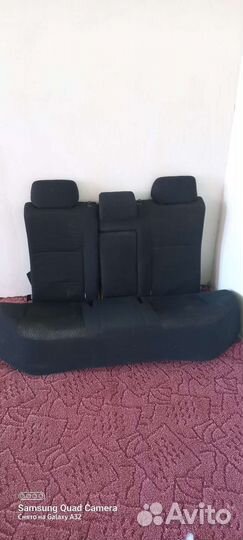 Сиденья задние королла е150