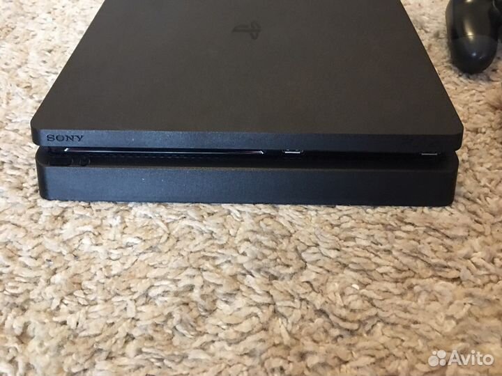 Sony PS4 slim