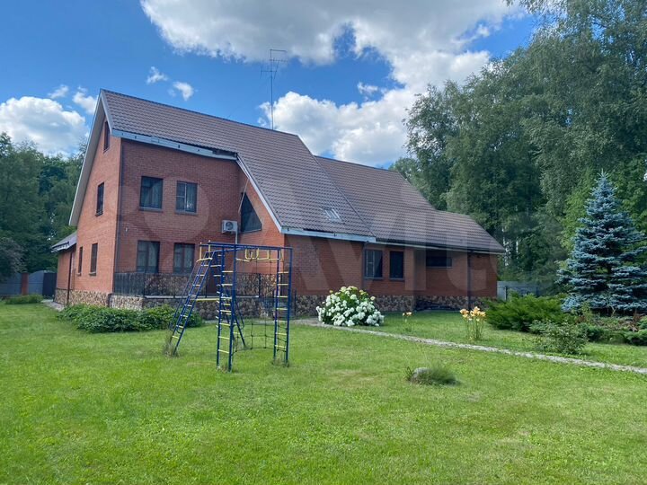 Дом 498 м² на участке 23 сот.