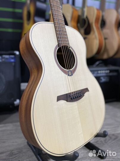 LAG T70A (массив) Аудиториум акустическая гитара