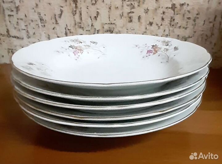 Японская фарфоровая посуда. Набор тарелок