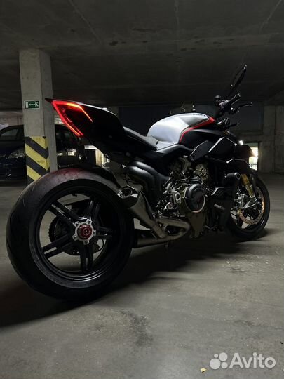 Ducati Streetfighter V4SP 22 Arrow+cnc