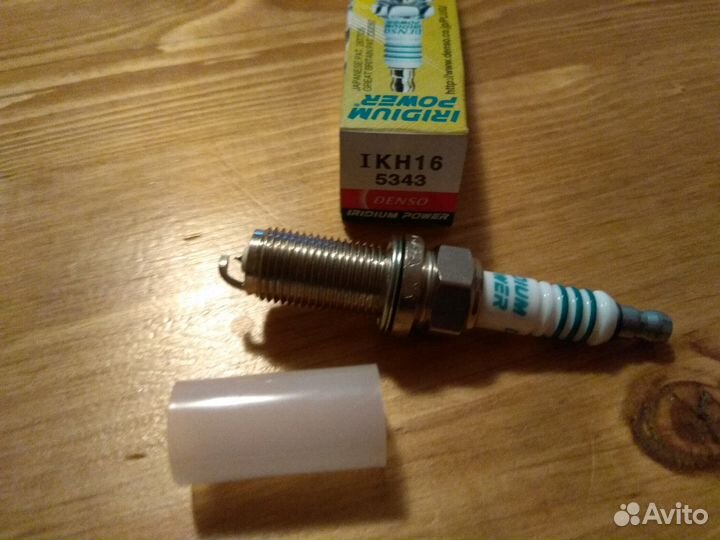 Свечи зажигания Denso ikh16 новые