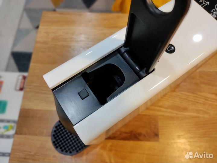 Капсульная кофемашина nespresso essenza mini c30