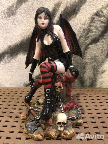 Готическая девушка