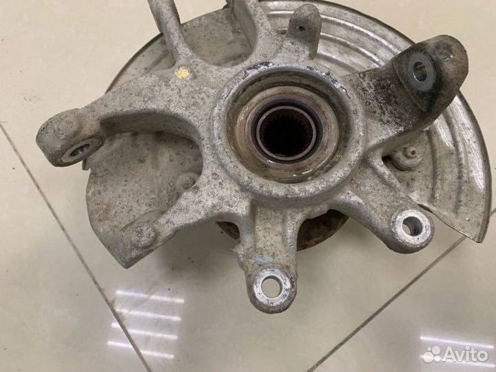 Кулак (цапфа, ступица) задний левый Jaguar S-Type