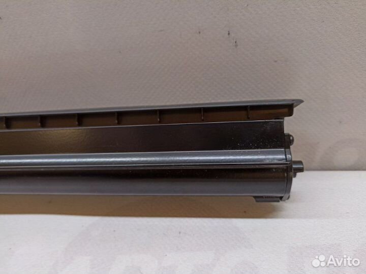 Шторка окна задняя правая Volkswagen Touareg 7L