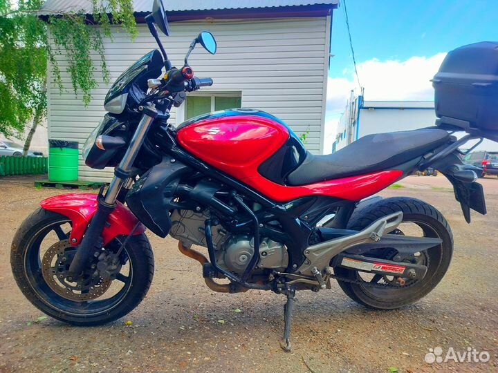 Suzuki SFV 650 Gladius, 2013