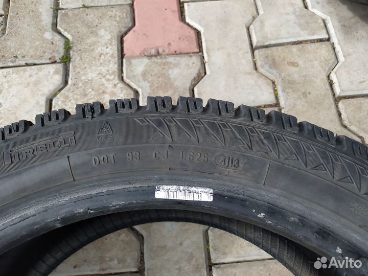 Pirelli Winter Carving Edge 225/45 R17
