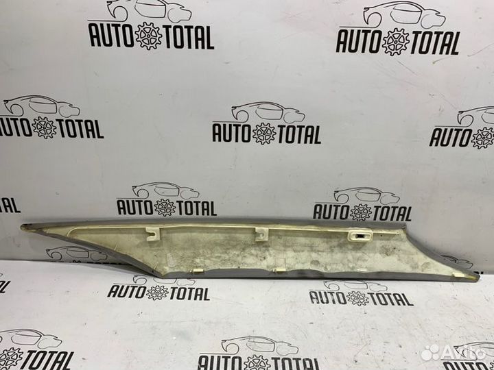 Обшивка стойки задняя правая Bmw 745 E65 N62B44