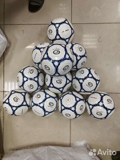 Футбольный мяч размер 5