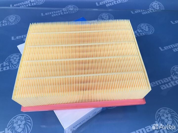 Фильтр воздушный Audi A4