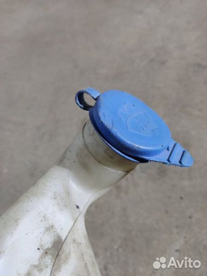 Бачок омывателя стекла Audi A8 D2 седан ACK 2.8I