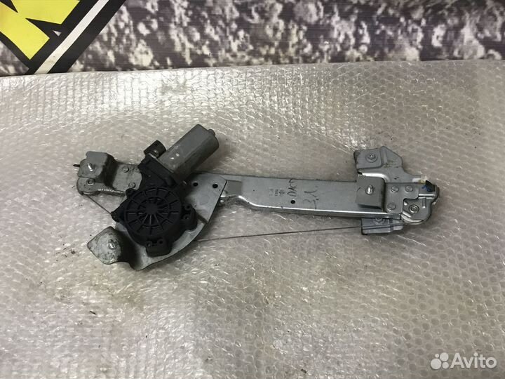 Стеклоподъемник задний левый Duster Terrano