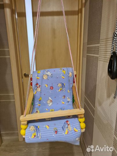 Детская качель подвесная