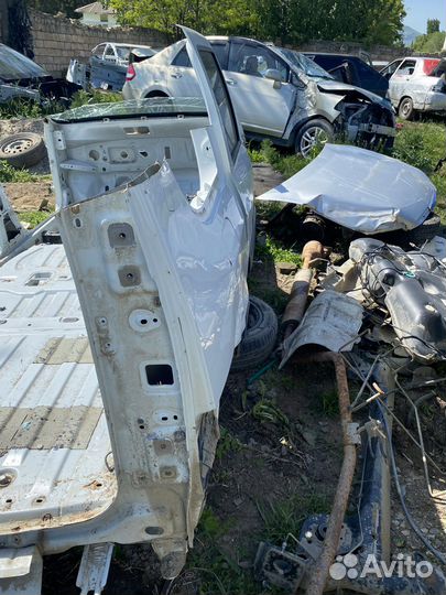 Заднее левое крыло LADA Largus