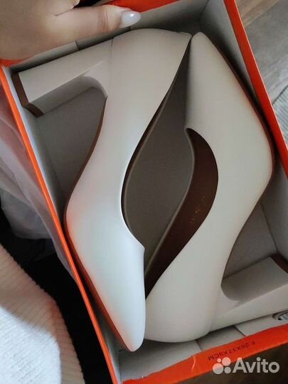 Туфли женские 36 размер на каблуке