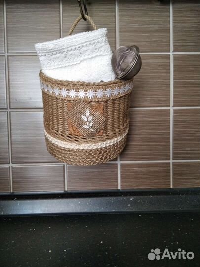 Корзинка подвесная под цветы