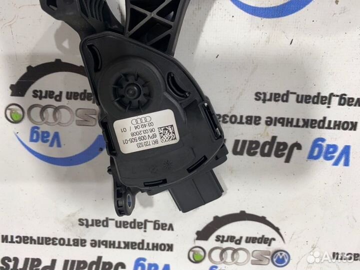 Педаль газа Audi A5 T8 cala 2008