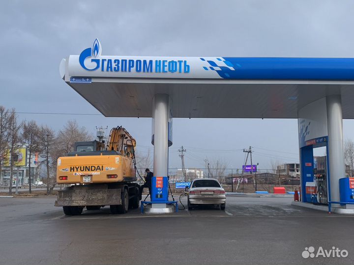 Заправщик АЗС