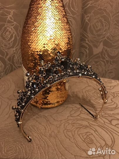 Диадема, корона, ободок—вуаль на праздник