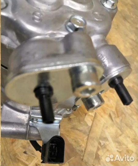 Компрессор кондиционера Polo 11- 6RF820803E