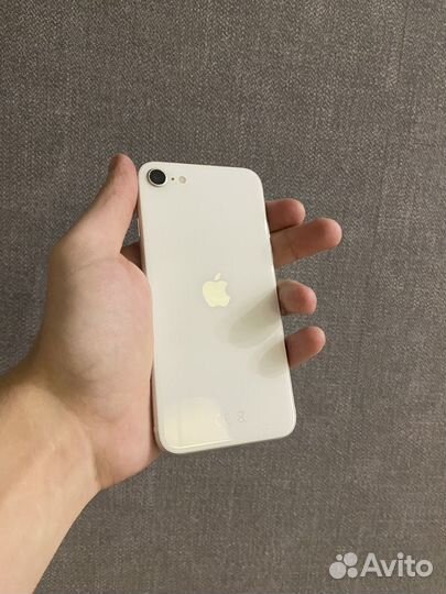 iPhone SE (2020), 64 ГБ