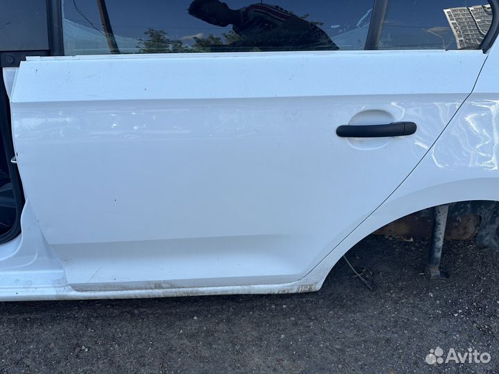 Skoda rapid 2017 дверь задняя левая Оригинал