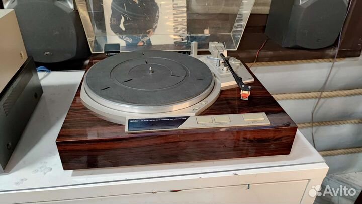 Виниловый проигрыватель Victor QL-Y33F