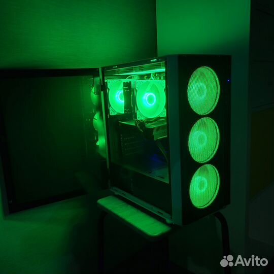 Новый корпус с RGB и пультом управления